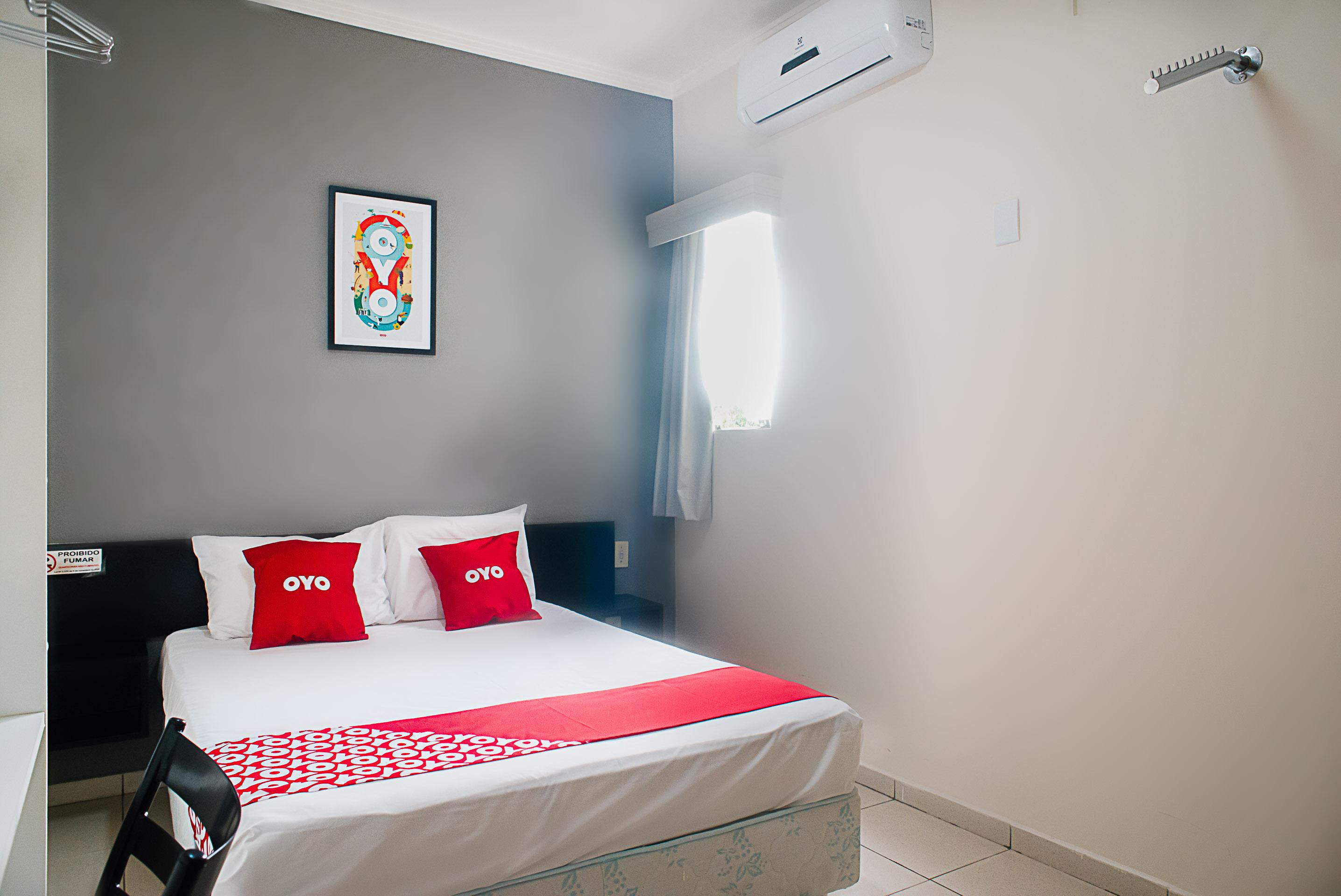 Oyo Cerrado Hotel, Campo Grande Campo Grande  Exterior foto A room at an OYO hotel in India