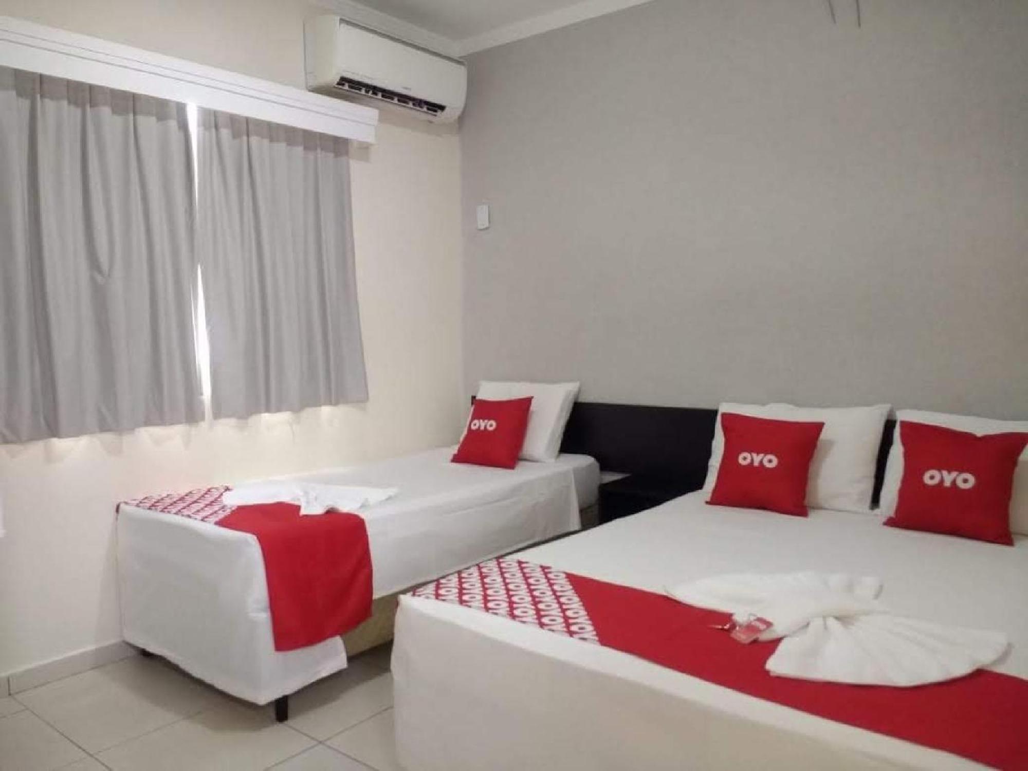 Oyo Cerrado Hotel, Campo Grande Campo Grande  Exterior foto A typical OYO hotel room in Brazil